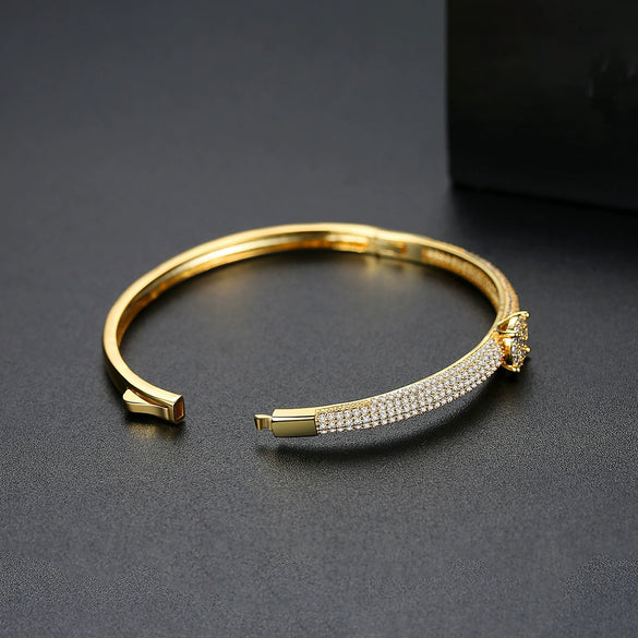 Minimalist Geometric Copper Bracelet With Microinlaid Zircon Accents For Women Fine Fashion Jewelry