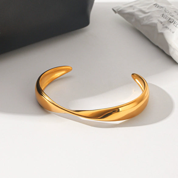 Minimalist Geometric Stainless Steel Electroplated Bracelet With Twisted Irregular Opening