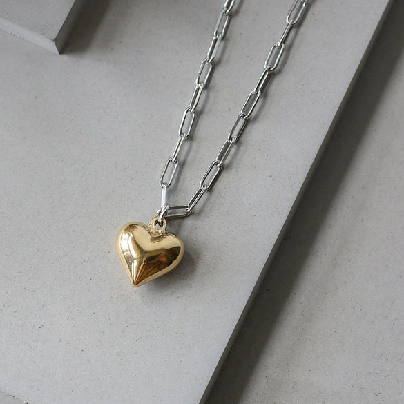 Minimalist Titanium Steel Heart Pendant Necklace With Contrasting Colors And Gold Plated Finish Mid Length Chain