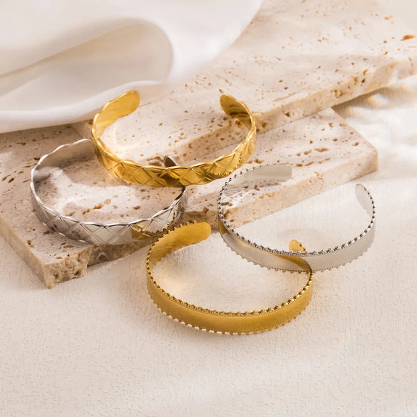 Modern Style Simple Style Customization Laser Engraving Solid Color 304 Stainless Steel Bangle In Bulk