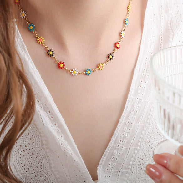Multicolor Daisy Flower Drop Peach Heart Light Luxury Fashion Jewelry Set With Titanium Steel Stud Earrings And Necklace Gold Plated