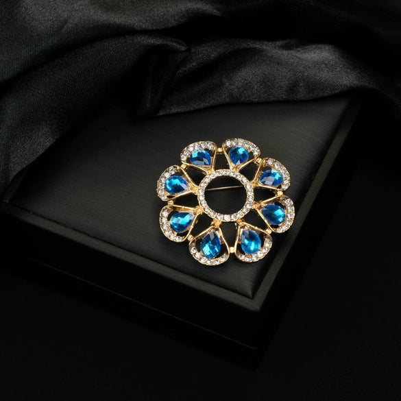Multifunctional Rhinestone Brooch Zinc Alloy Geometric Electroplating For Women And Unisex