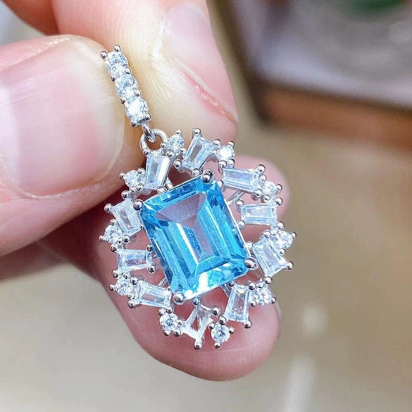 Natural Blue Topaz Gem Inlaid U Shaped Geometric Sterling Silver Pendant Necklace In Simple Fashion Style