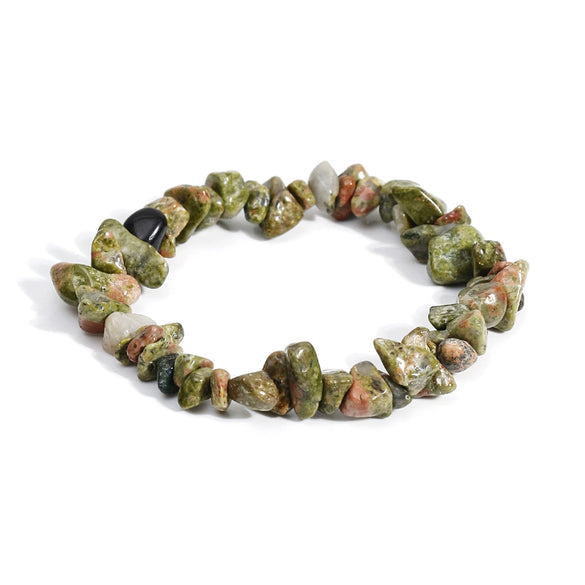 Natural Crystal Gravel Stretch Bracelet For Women And Unisex With Irregular Stone Look And Geometric Style
