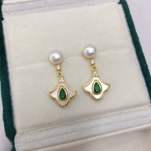 Natural Freshwater Pearl Earrings For Women Elegant Retro With Oblate And Flat Round Bun Round Shape And 18K Gold Color Preservation