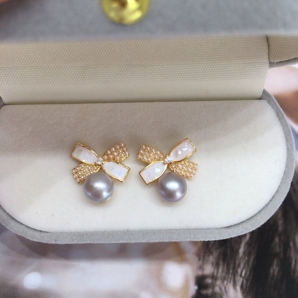 Natural Freshwater Pearl Earrings For Women With Oblate Shape And Korean Bow Design 18K Gold