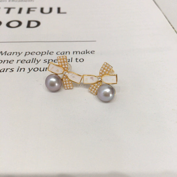 Natural Freshwater Pearl Earrings For Women With Oblate Shape And Korean Bow Design 18K Gold