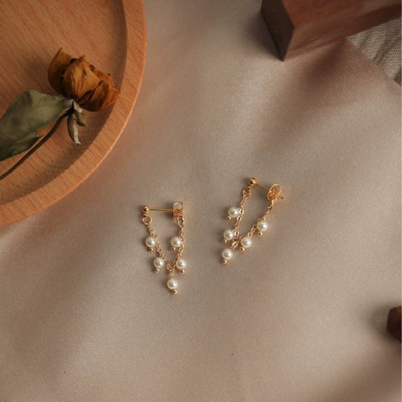 Natural Freshwater Pearl Minimalist Wheat Style Women's Earrings With Flat Round And Bun Round Shapes