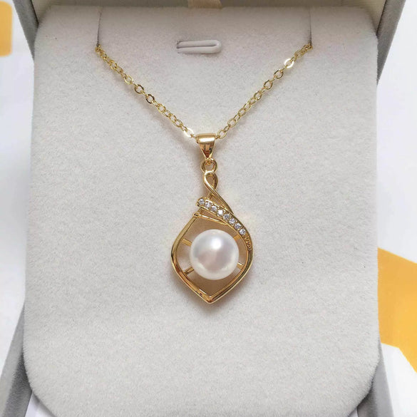 Natural Freshwater Pearl Necklace With Drop Pearl Pendant And Copper Accessories In Flat Round And Steamed Bread Round Shapes