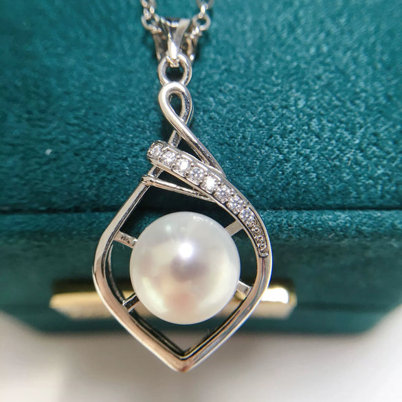 Natural Freshwater Pearl Necklace With Drop Pearl Pendant And Copper Accessories In Flat Round And Steamed Bread Round Shapes