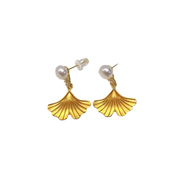 Natural Freshwater Pearl Women's Earrings With Ginkgo Leaves And Diamond Oblate Shape