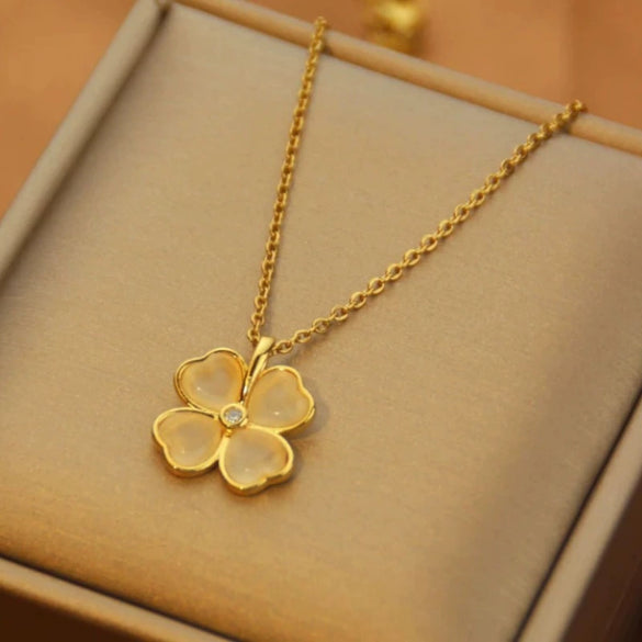 Necklace Copper Inlaid Zircon Four Leaf Clover Pendant With Titanium Steel Chain Electroplating Design For Women