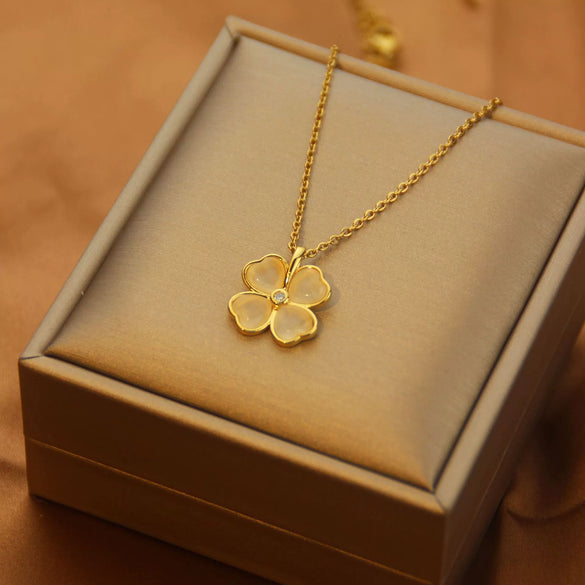 Necklace Copper Inlaid Zircon Four Leaf Clover Pendant With Titanium Steel Chain Electroplating Design For Women