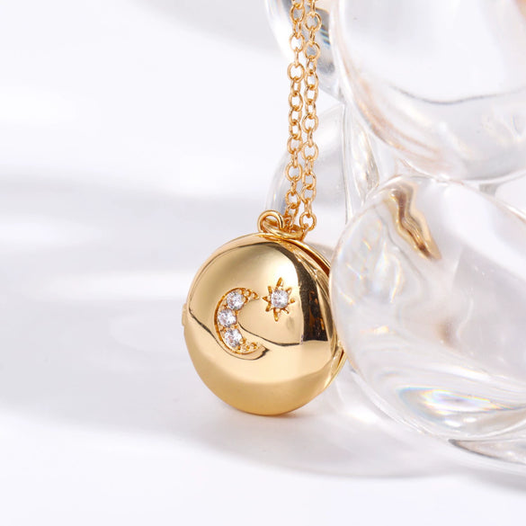 Necklace Copper Titanium Steel Geometric Heart Doublesided Album Photo Box Woolen Water Wave Chain 18K Gold Plated