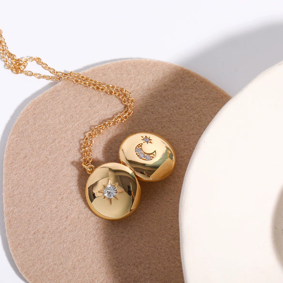 Necklace Copper Titanium Steel Geometric Heart Doublesided Album Photo Box Woolen Water Wave Chain 18K Gold Plated