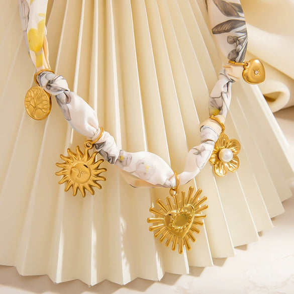 Necklace Silk Scarf Heart Sun Pendant Geometric Pattern Titanium Steel Stainless Steel Real Gold Plating Light Luxury Minimalist Women's