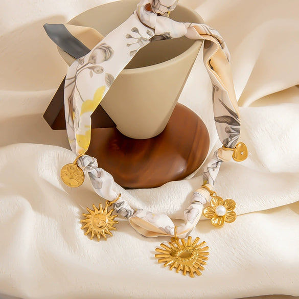 Necklace Silk Scarf Heart Sun Pendant Geometric Pattern Titanium Steel Stainless Steel Real Gold Plating Light Luxury Minimalist Women's