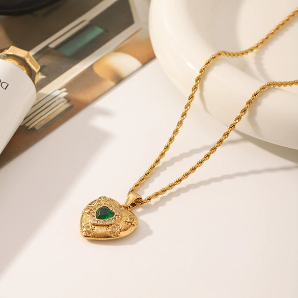 Necklace Titanium Steel Electroplated 18K Gold Inlaid Green Zircon Heart Shape For Women