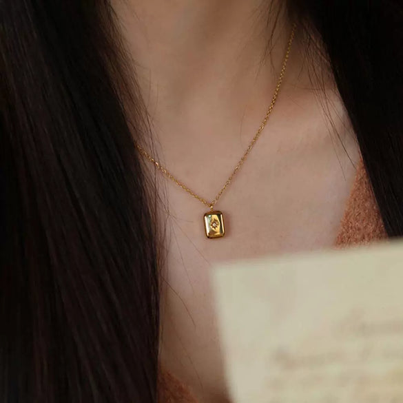 Necklace Titanium Steel Geometric Three Dimensional Water Drop Eight Awn Star Gold Plated Color Retaining Fashion Niche Personality Romantic Clavicle Chain