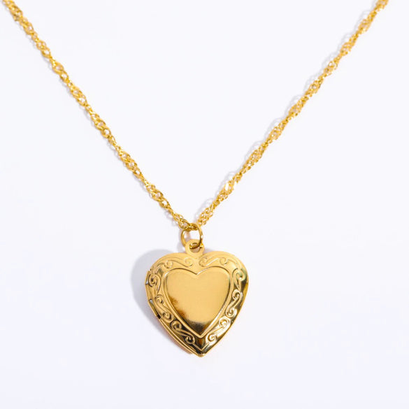 Necklace Titanium Steel Heart Shape Furnace Vacuum Electroplating
