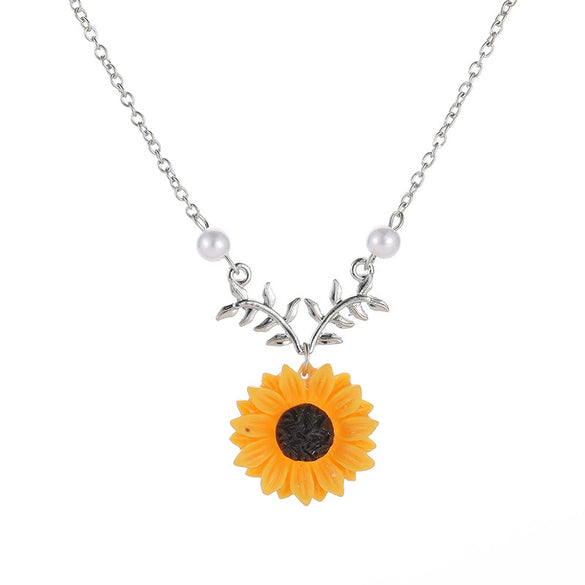 New Creative Jewelry  Jewelry Pearl Sunflower Necklace Female Elegant Fashion Sunflower Pendant