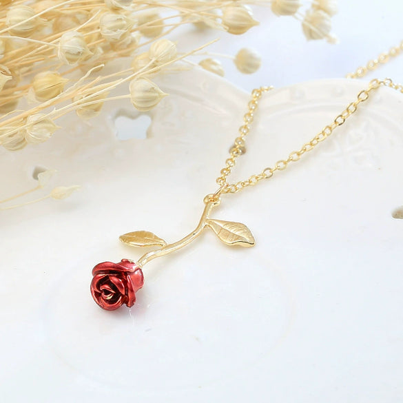New Creative Jewelry Red Rose Pendant Necklace For Girlfriend Alloy Electroplated Water Wave Chain