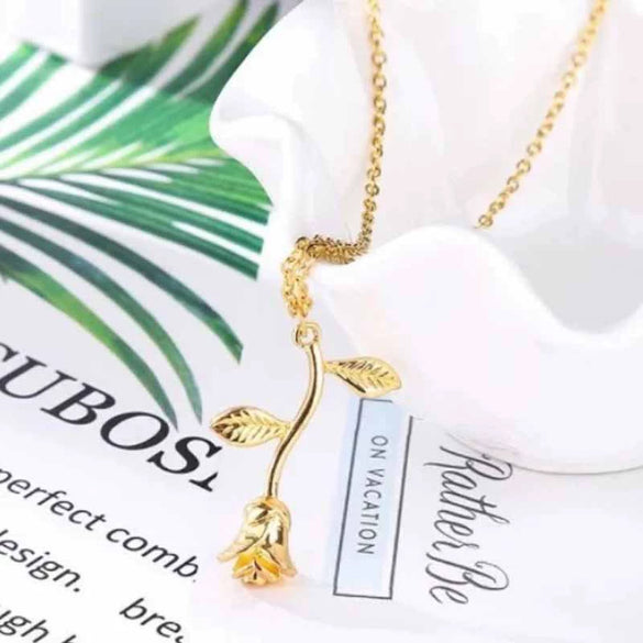 New Creative Jewelry Red Rose Pendant Necklace For Girlfriend Alloy Electroplated Water Wave Chain
