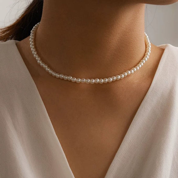 New Fashion Simple Pearl Clavicle Chain Temperament Beach Pearl Neckband Short Necklace