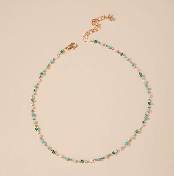 New Fashion Simple Pearl Clavicle Chain Temperament Beach Pearl Neckband Short Necklace