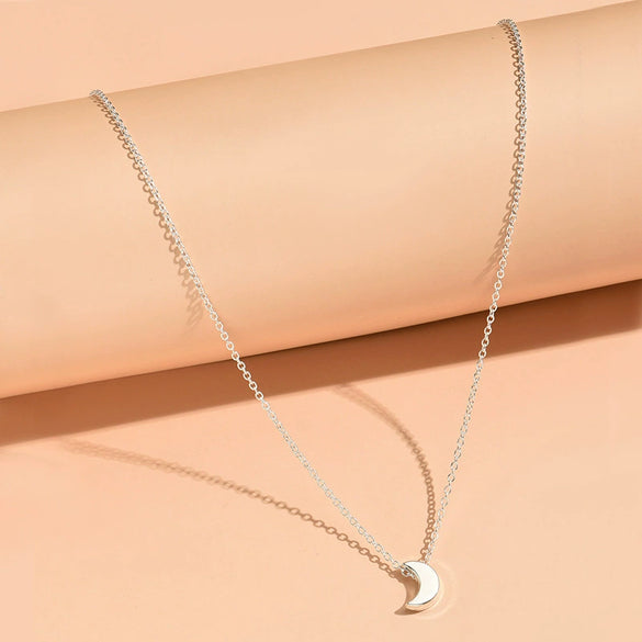 New Fashion Simple Thick Moon Pendant Necklace Retro Geometric Moon Clavicle Chain Women