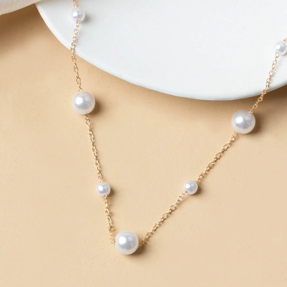 New Style Simple Pearl Alloy Necklace With Geometric Styling Electroplated For Women Fashion Street Sweater Chain