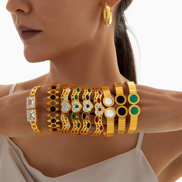 Niche Geometric Hollow 316L Stainless Steel Goldplated Bracelet With Inlaid Diamond Design