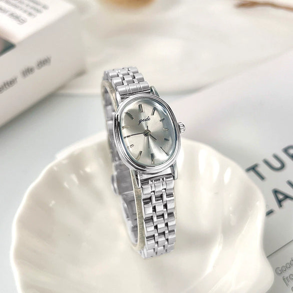 Oval Alloy Band Quartz Watch For Women Light Luxury Retro Style