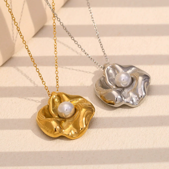Pearl Flower Pendant Necklace Stainless Steel Plated 18K Gold Geometric Fashion Design