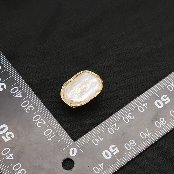 Pearl Geometric Baroque Brooch For Women With Electroplating And Magnetic Suction Buckle