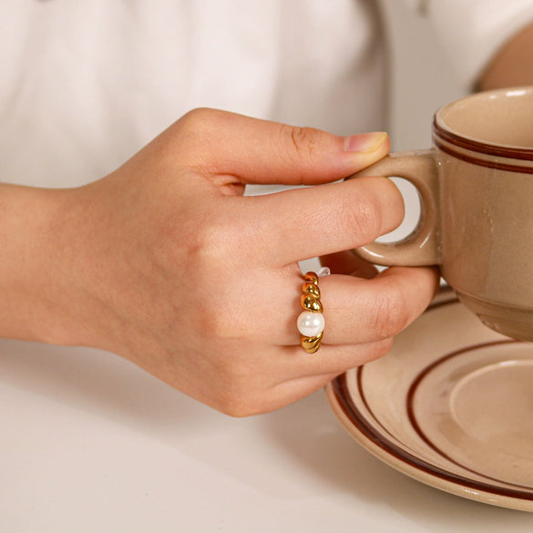 Pearl Golden Stainless Steel Ring With Vintage Hemp And Geometric Pattern Electroplated For Women