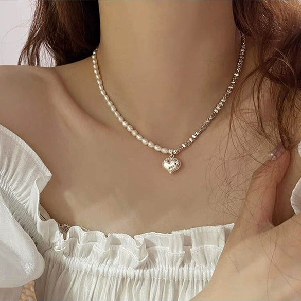 Pearl Necklace For Women Highend Light Luxury Heart Pendant Alloy Electroplating Design