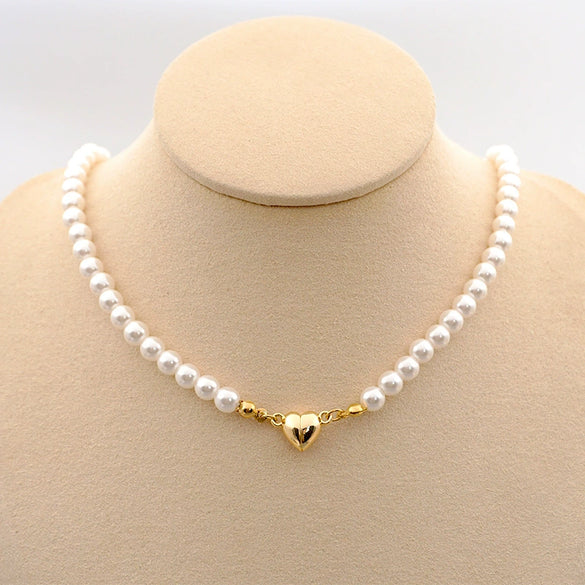Pearl Necklace Women Simple Round Beaded Heartshaped Magnetic Clavicle Chain Alloy Glass Glaze Handmade Jewelry