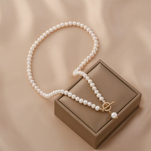 Pearl Necklace Women's Fashion Natural Simple Geometric Design Ot Buckle Clavicle Chain