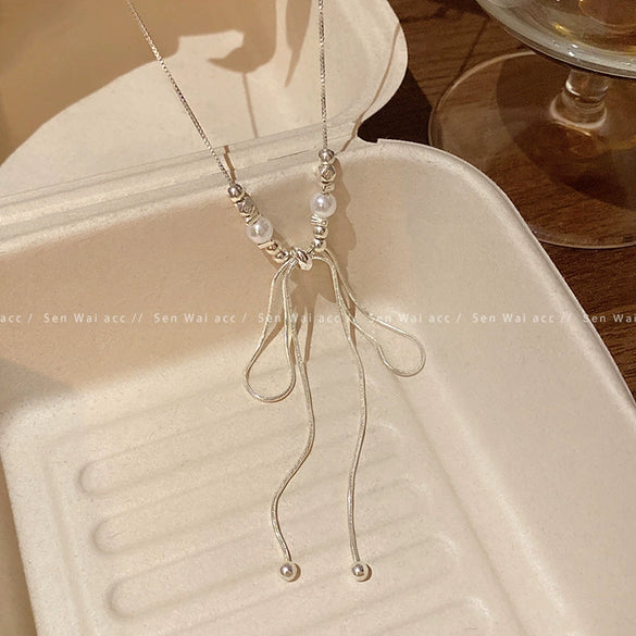 Pearl Necklace Women's Light Luxury Niche Design Clavicle Chain With Bow Pattern Copper Alloy Snake Bone Chain Electroplated