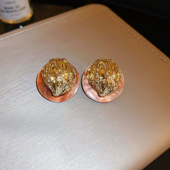 Pearl Round Geometric Alloy Earrings For Women With Gold Electroplated Silver Needle Light Luxury Retro Elegant All Match Design