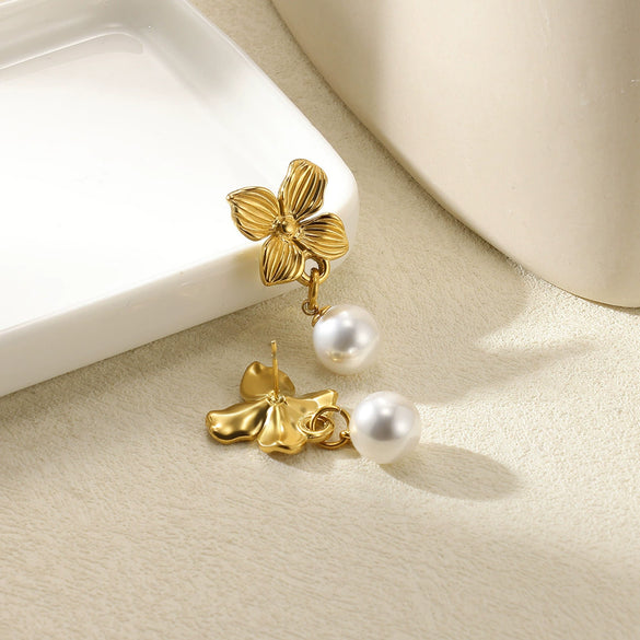 Pearl Stainless Steel Leaf Flower Retro Earrings With Electroplating