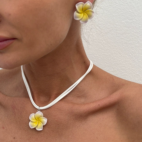 Pendant Necklace Flower Flannel Dripping Oil Clavicle Chain