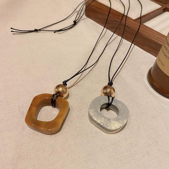 Pendant Necklace Women's Imitation Camel Bone Style Plastic Resin Geometric Polishing Clavicle Chain