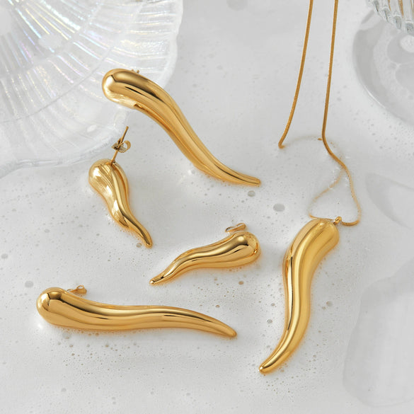 Pepper Shaped Pendant Necklace And Earrings Suit In Stainless Steel With Electroplating For Women Creative And Personalized Design