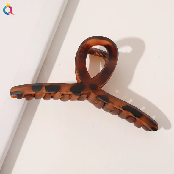 Plastic Handmade Square Grab Clip For Women With Simple Geometric Style And Plaid Styling