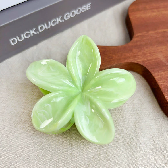 Plastic Resin Handmade Flower Hair Clip For Girls