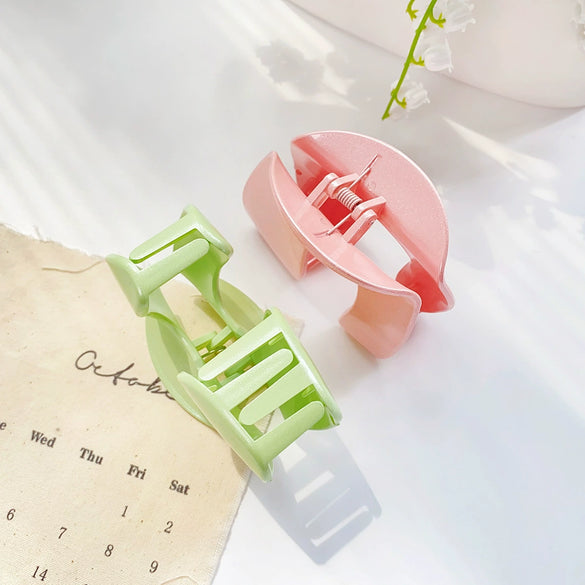 Plastic Resin Handmade Heart Arch Shape Lovely Style Ponytail Clip For Women