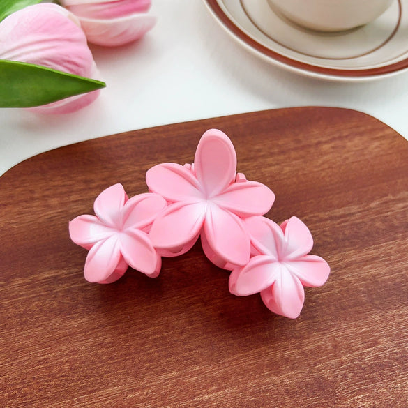 Plastic Resin Handmade Women's Three Flowers Hairpin Summer Style Small Fresh Grab Clip