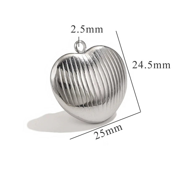 Polished Titanium Steel Three Dimensional Love Hollow Waterproof Pendant Electroplated Stainless Steel